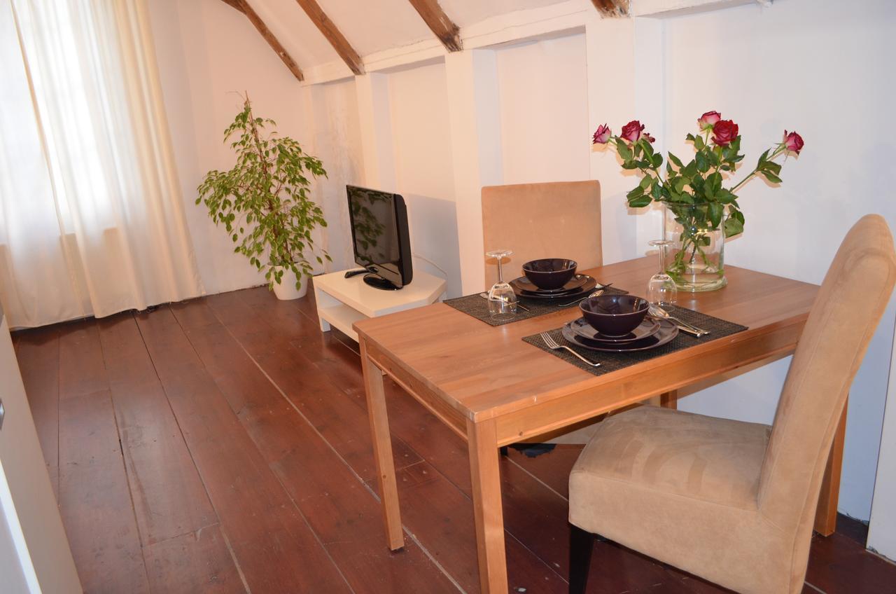 Rembrandtplein Bed & Breakfast อัมสเตอร์ดัม ภายนอก รูปภาพ