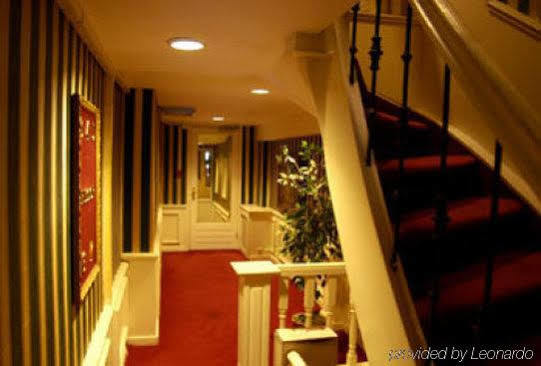 Rembrandtplein Bed & Breakfast อัมสเตอร์ดัม ภายนอก รูปภาพ