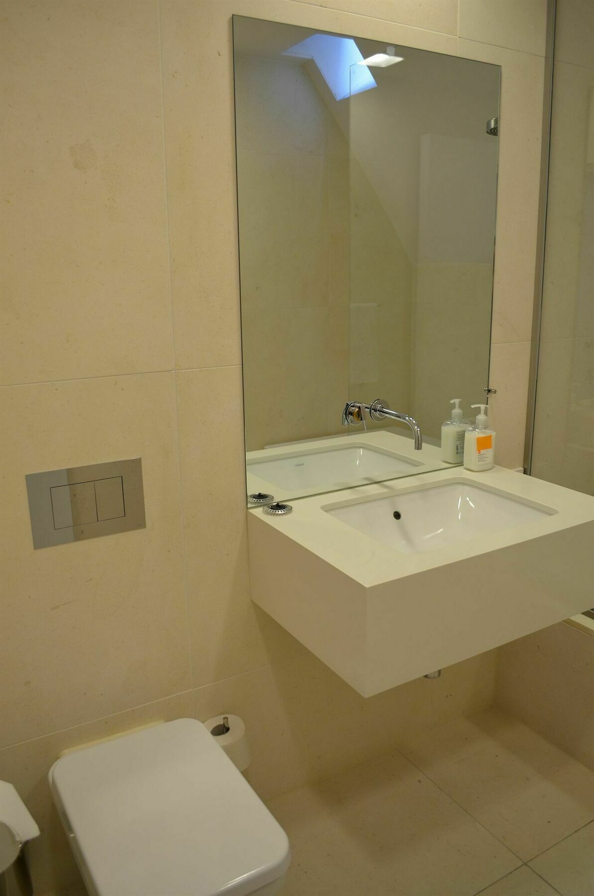 Rembrandtplein Bed & Breakfast อัมสเตอร์ดัม ภายนอก รูปภาพ